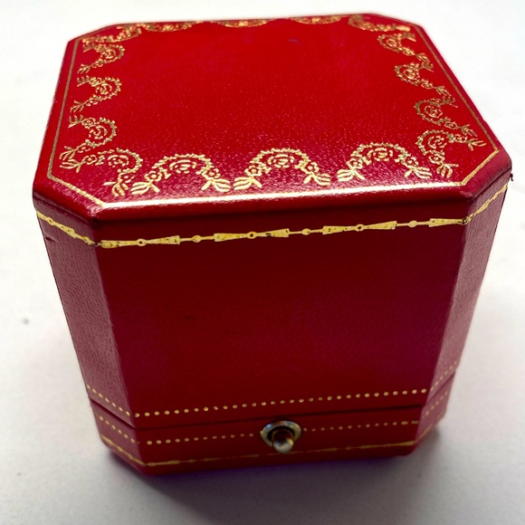 Authentic Cartier ring box. - Picture 2 of 9